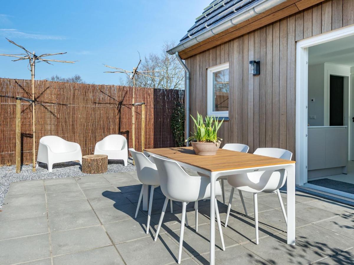 Cosy Holiday Home In Oostkapelle With A Garden Экстерьер фото